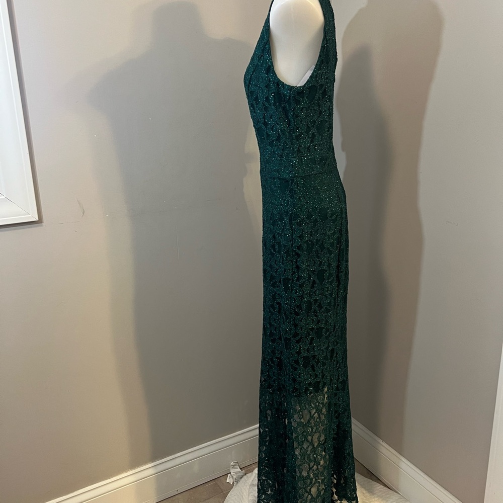 Enfocus Studio Green Plunge Neck Sleeveless Gown - Picture 6 of 14